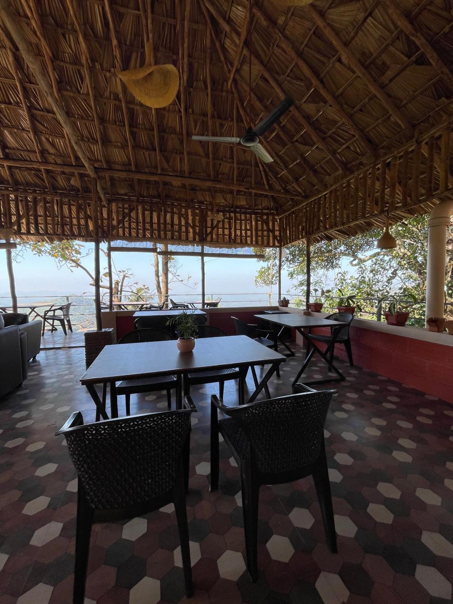 Sunset Valley Kerala Pool Resort - Serene Natural Forest Cottage Stay In Idukki With Sunrise & Sunset Panoramas, Natural Streams & Tranquil Summer Evenings Pīrmed Esterno foto