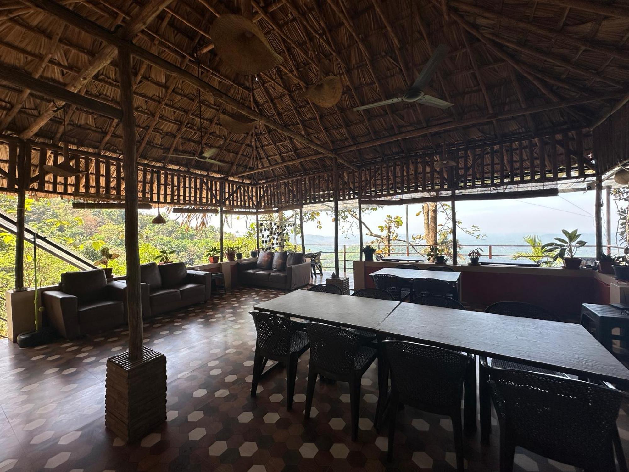 Sunset Valley Kerala Pool Resort - Serene Natural Forest Cottage Stay In Idukki With Sunrise & Sunset Panoramas, Natural Streams & Tranquil Summer Evenings Pīrmed Esterno foto
