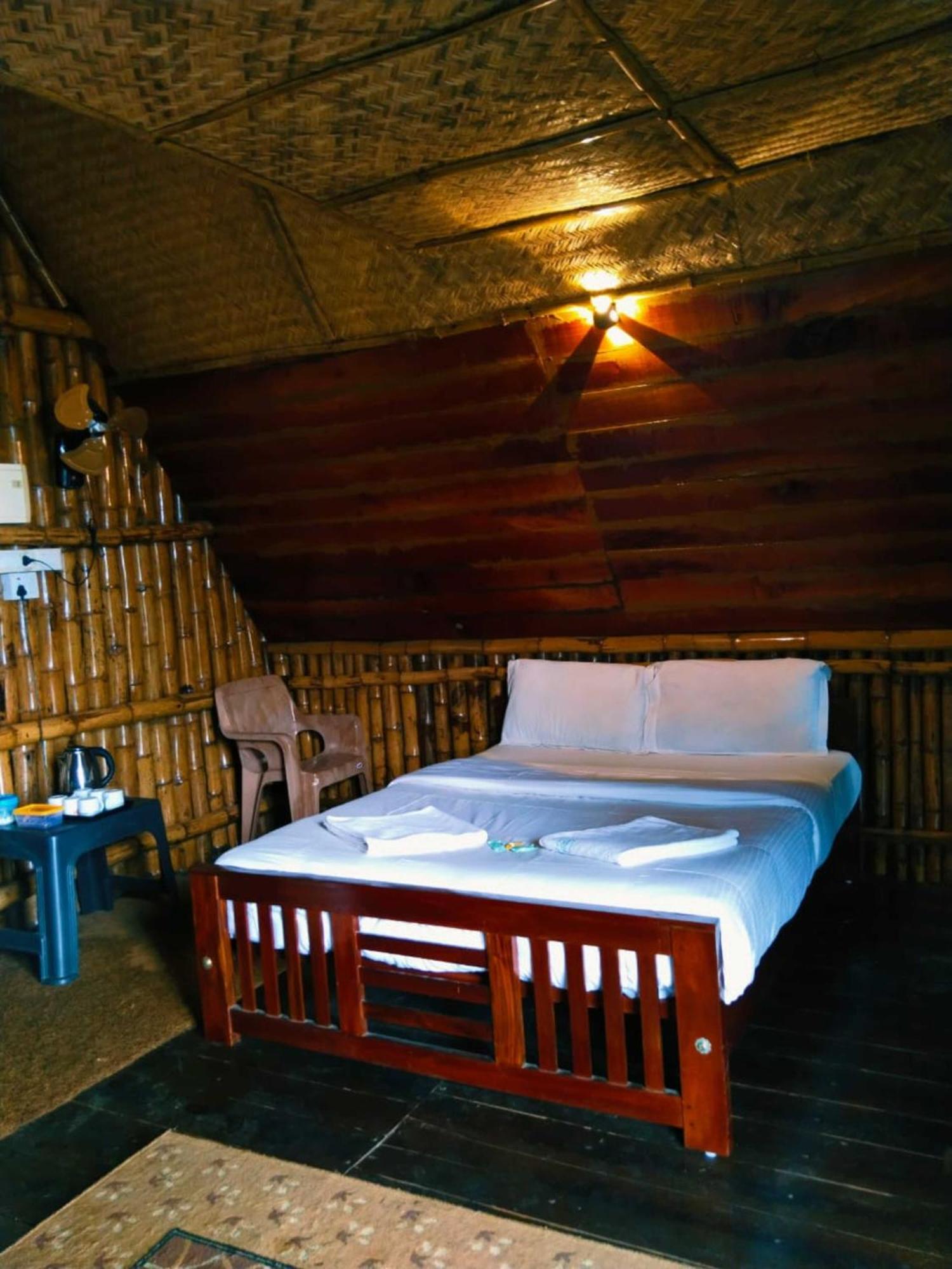 Sunset Valley Kerala Pool Resort - Serene Natural Forest Cottage Stay In Idukki With Sunrise & Sunset Panoramas, Natural Streams & Tranquil Summer Evenings Pīrmed Esterno foto