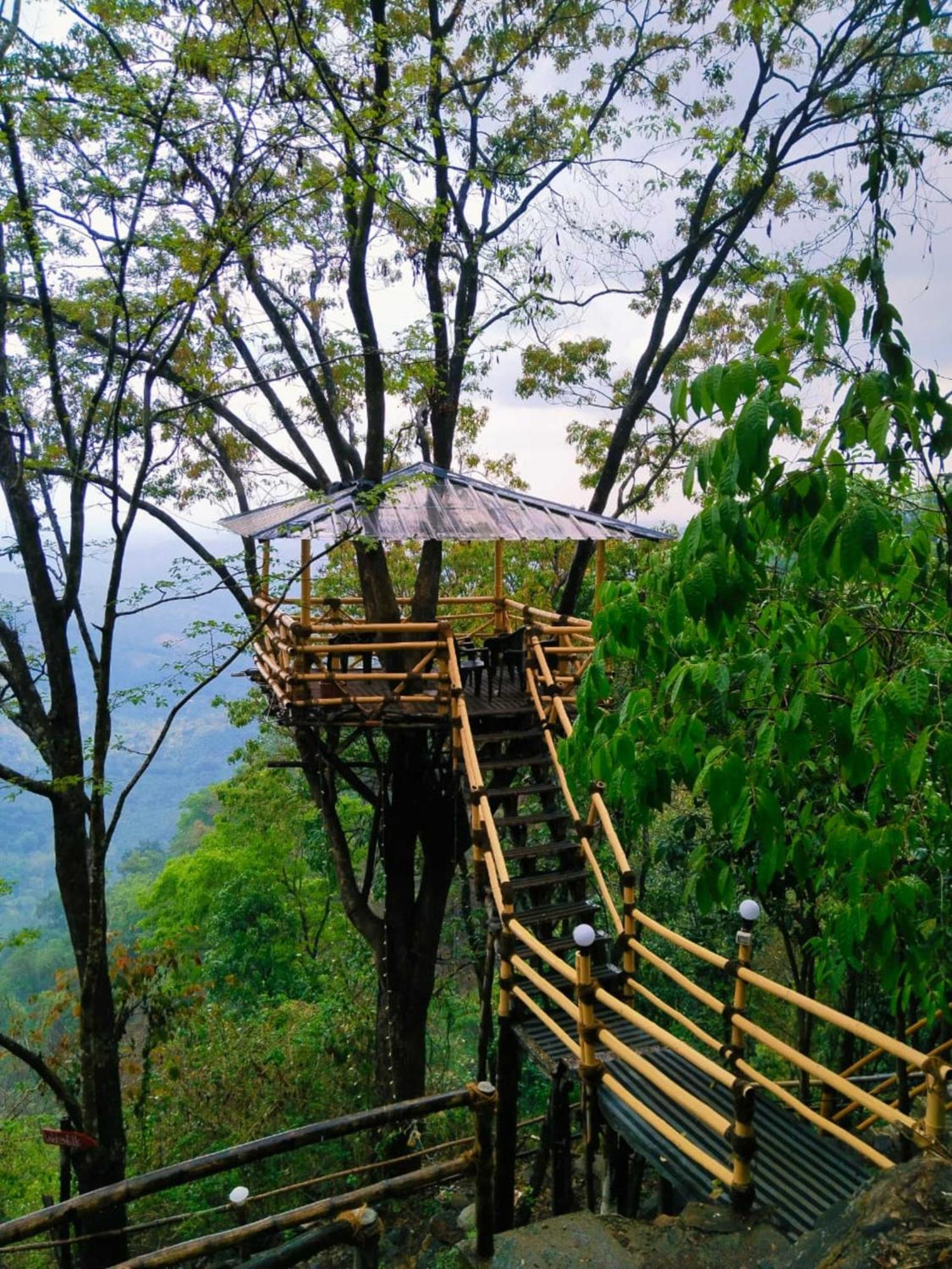 Sunset Valley Kerala Pool Resort - Serene Natural Forest Cottage Stay In Idukki With Sunrise & Sunset Panoramas, Natural Streams & Tranquil Summer Evenings Pīrmed Esterno foto