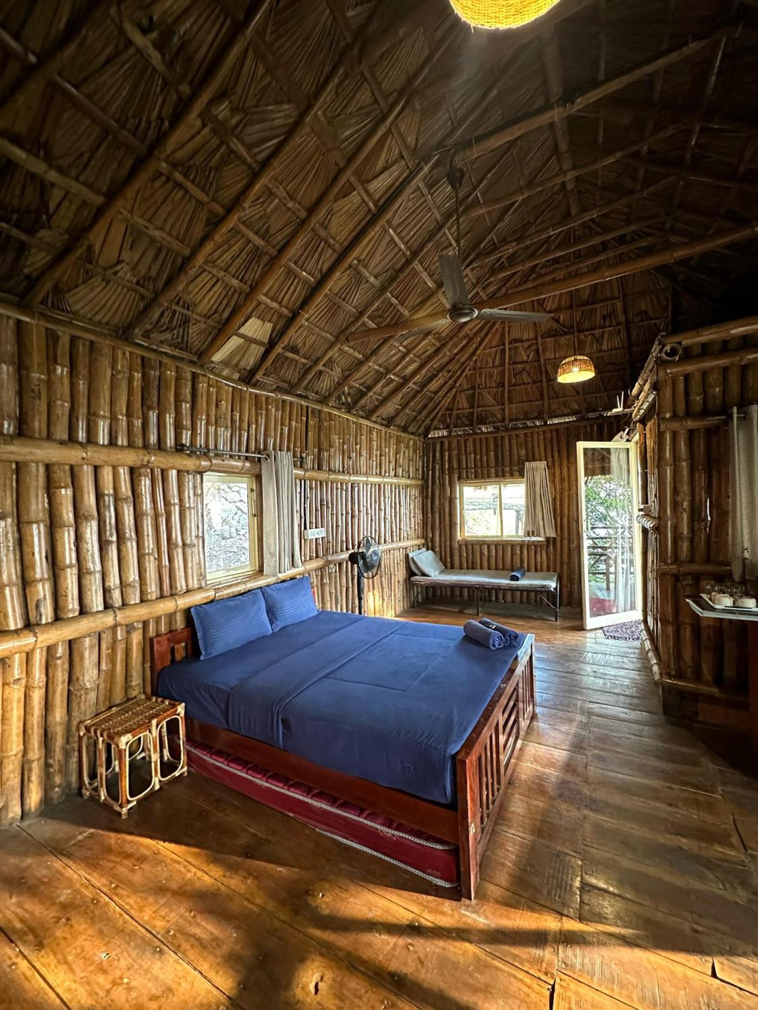 Sunset Valley Kerala Pool Resort - Serene Natural Forest Cottage Stay In Idukki With Sunrise & Sunset Panoramas, Natural Streams & Tranquil Summer Evenings Pīrmed Esterno foto