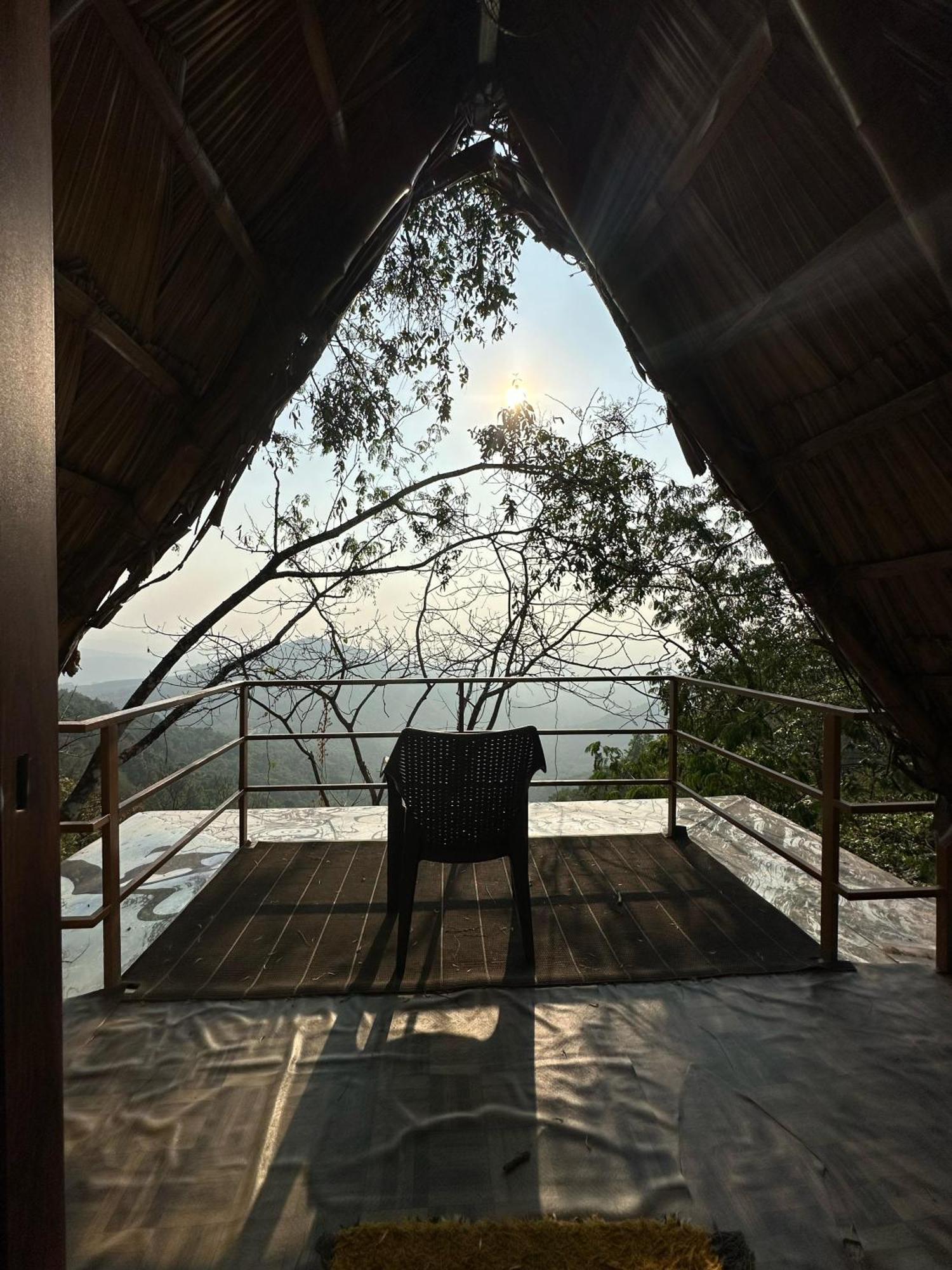 Sunset Valley Kerala Pool Resort - Serene Natural Forest Cottage Stay In Idukki With Sunrise & Sunset Panoramas, Natural Streams & Tranquil Summer Evenings Pīrmed Esterno foto