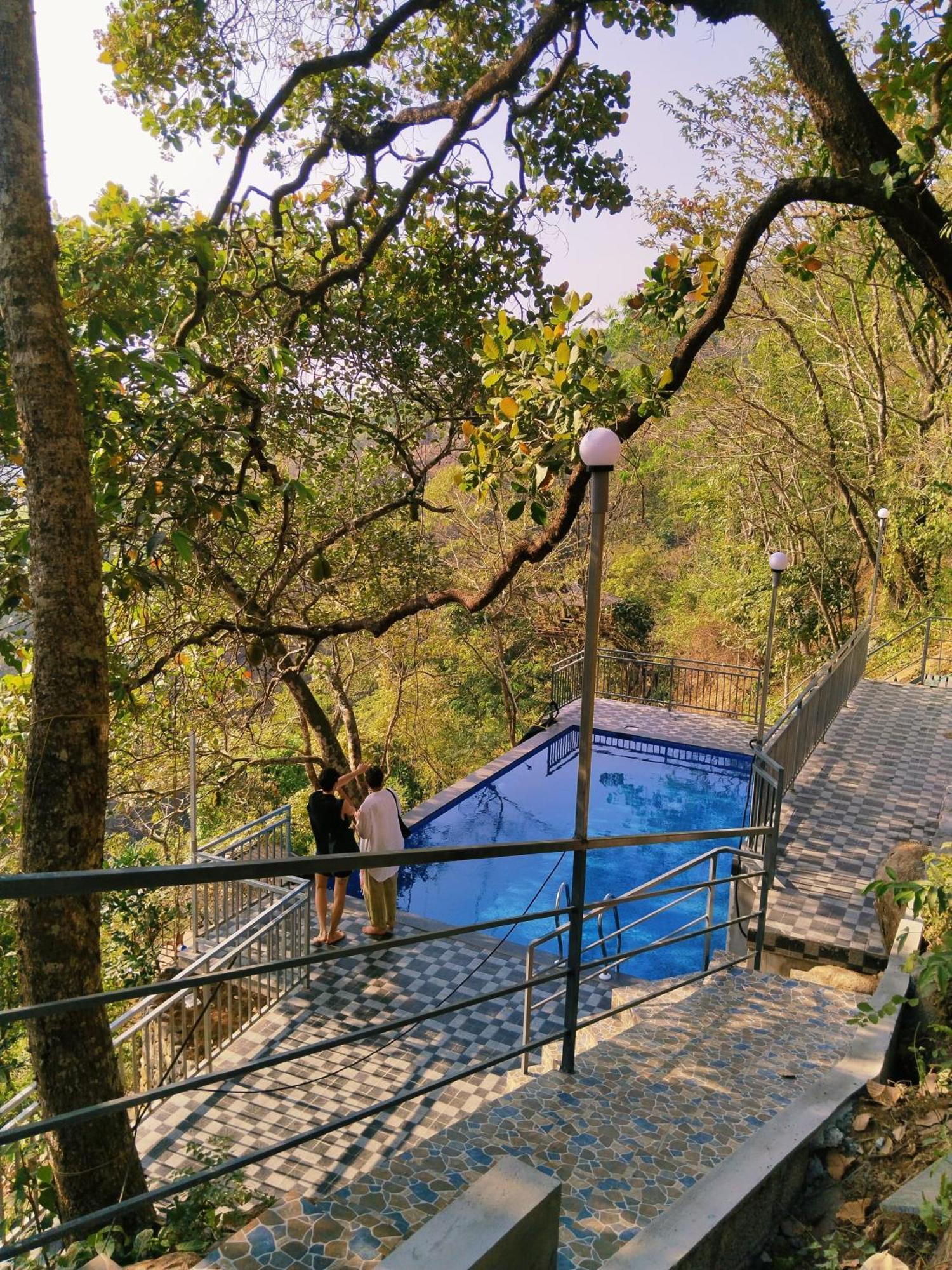 Sunset Valley Kerala Pool Resort - Serene Natural Forest Cottage Stay In Idukki With Sunrise & Sunset Panoramas, Natural Streams & Tranquil Summer Evenings Pīrmed Esterno foto