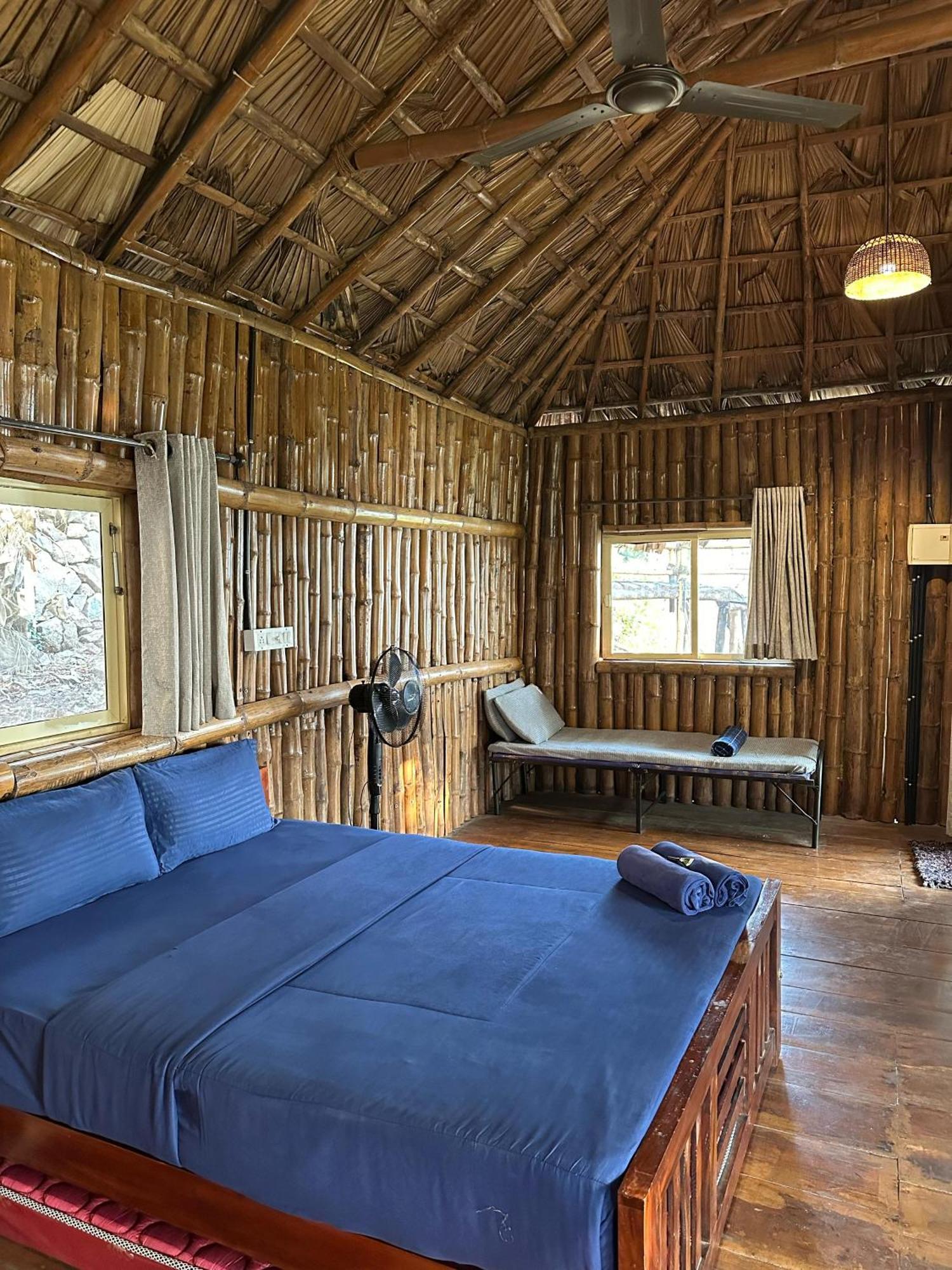 Sunset Valley Kerala Pool Resort - Serene Natural Forest Cottage Stay In Idukki With Sunrise & Sunset Panoramas, Natural Streams & Tranquil Summer Evenings Pīrmed Esterno foto
