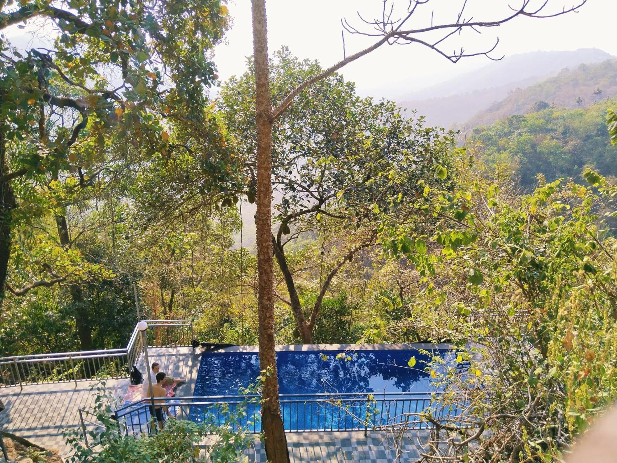 Sunset Valley Kerala Pool Resort - Serene Natural Forest Cottage Stay In Idukki With Sunrise & Sunset Panoramas, Natural Streams & Tranquil Summer Evenings Pīrmed Esterno foto