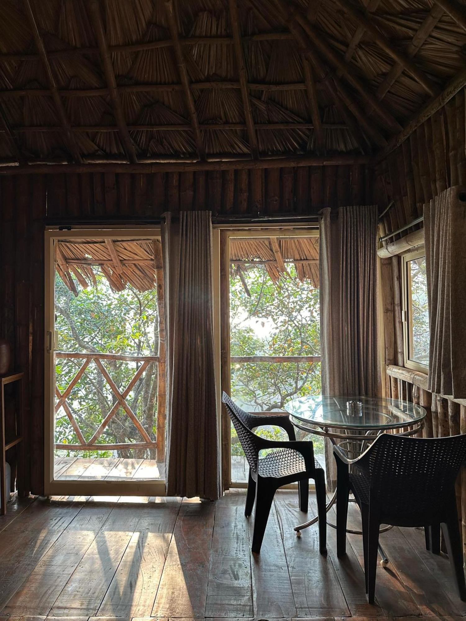 Sunset Valley Kerala Pool Resort - Serene Natural Forest Cottage Stay In Idukki With Sunrise & Sunset Panoramas, Natural Streams & Tranquil Summer Evenings Pīrmed Esterno foto